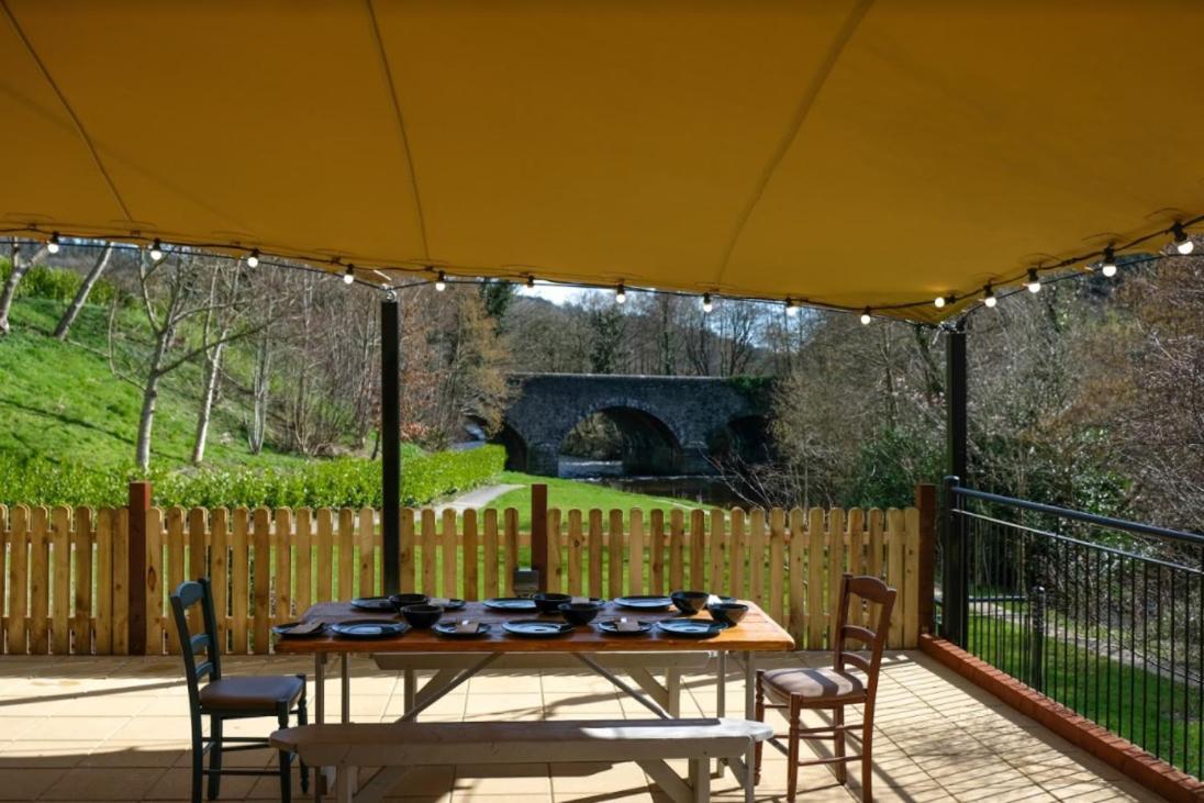 Woodenbridge Hotel Exteriör bild